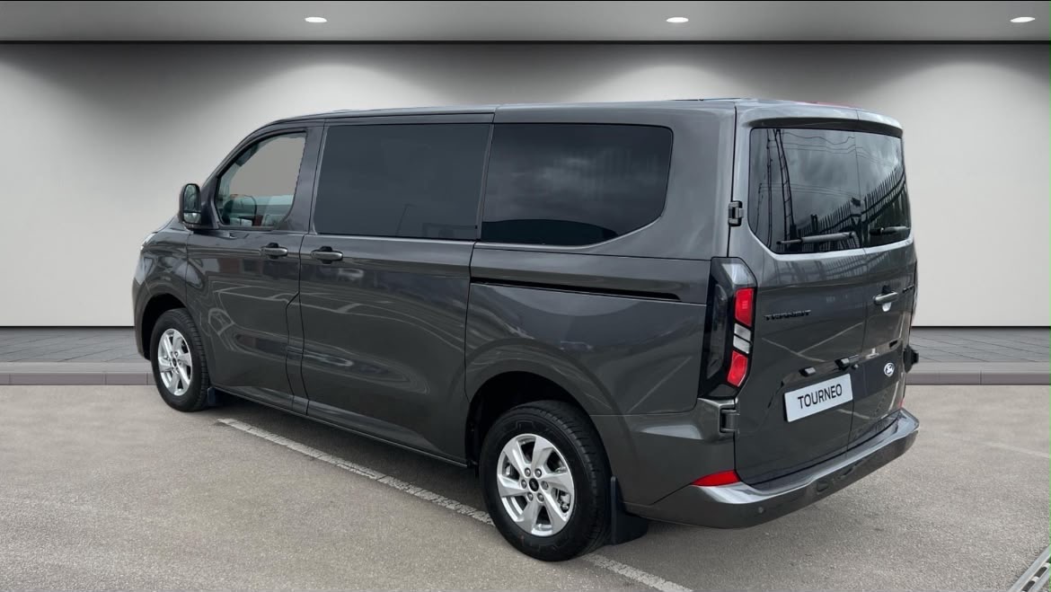Ford Tourneo Custom thumbnail 2