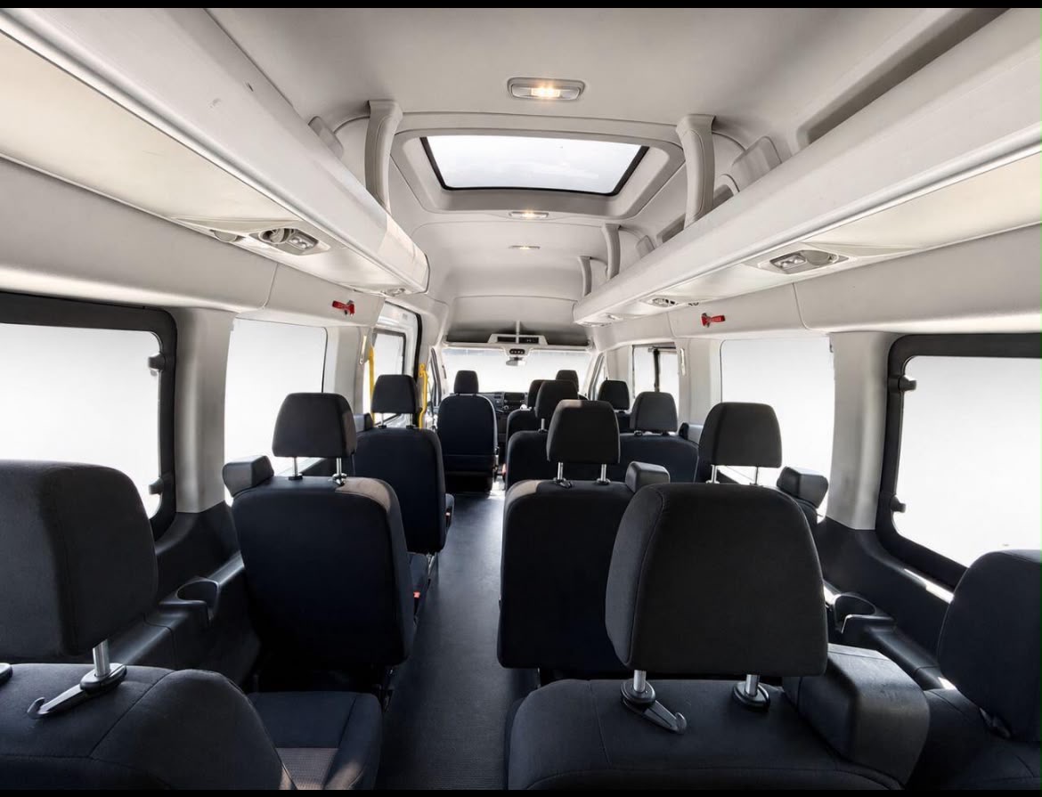 Ford Transit 17 Seater thumbnail 4