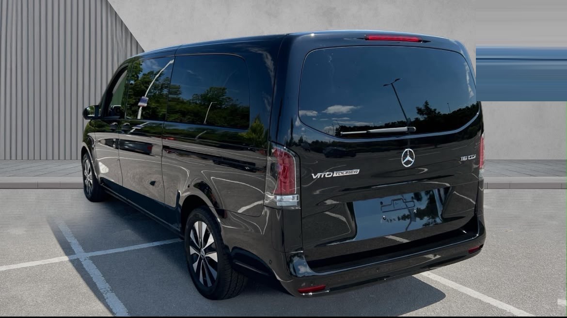 Mercedes Vito Tourer thumbnail 2